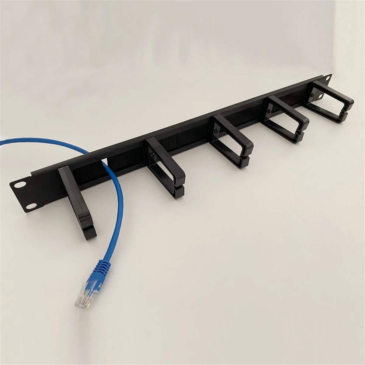 Каркас Wire Manager1U 19-дюймовые стойки Шкафы Укладка кабелей Сетевой органайзер Панель сетевых щеток