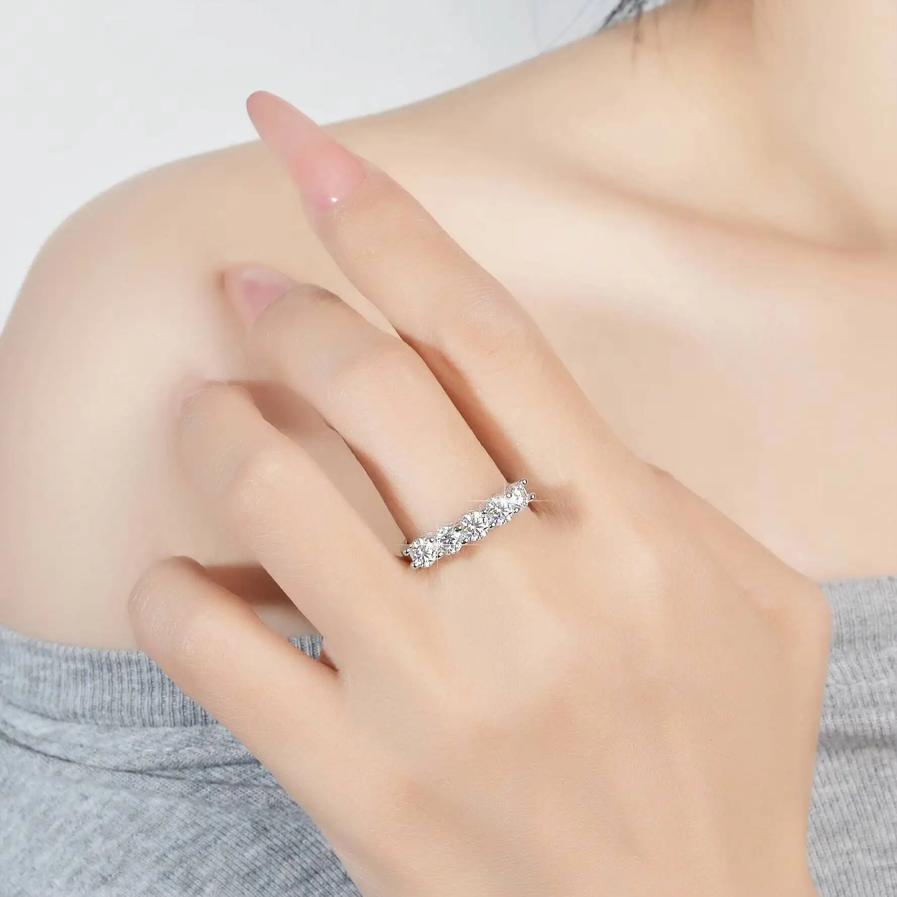 Thumbnail 2 - #14 Ranked Moissanites Picks in 2026