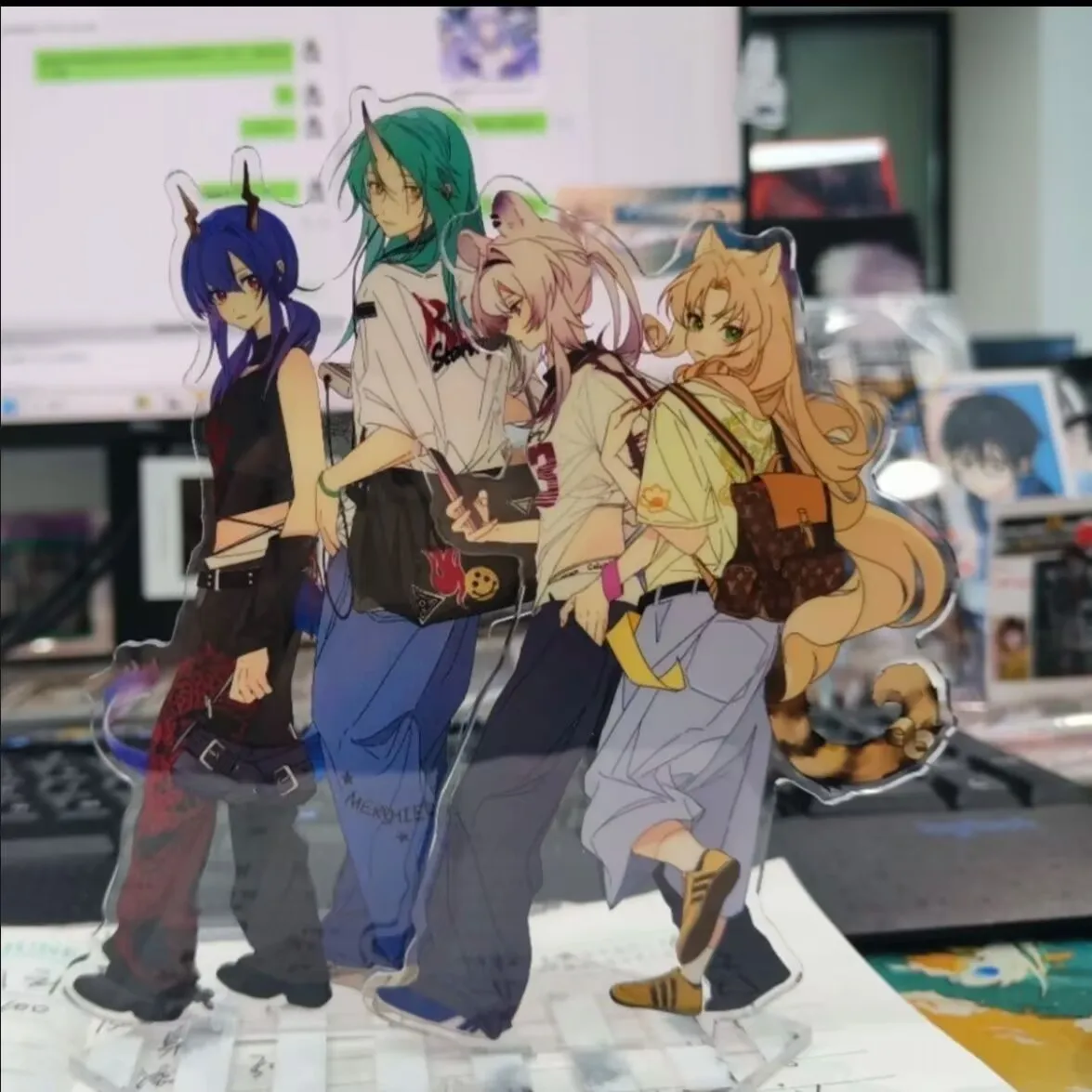 

Акриловое украшение стола в стиле аниме «Аркнайс» имеет высокий уровень внешнего вида можно подарить в качестве подарка друзьям.