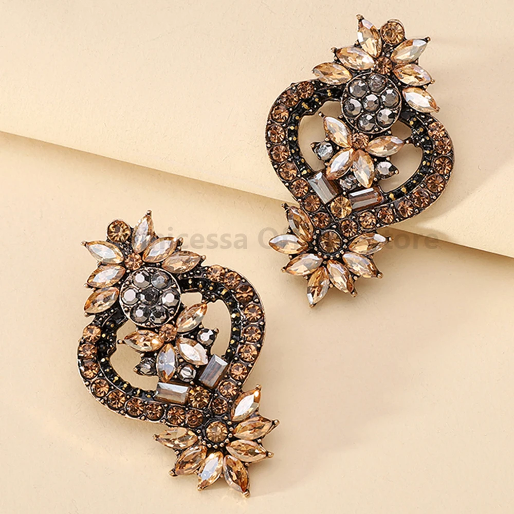 Vintage Fashion Crystal Flower Charm Decor Stud Earrings For Women Trend Luxury Design Unusual Party Jewelry Ear Accessories