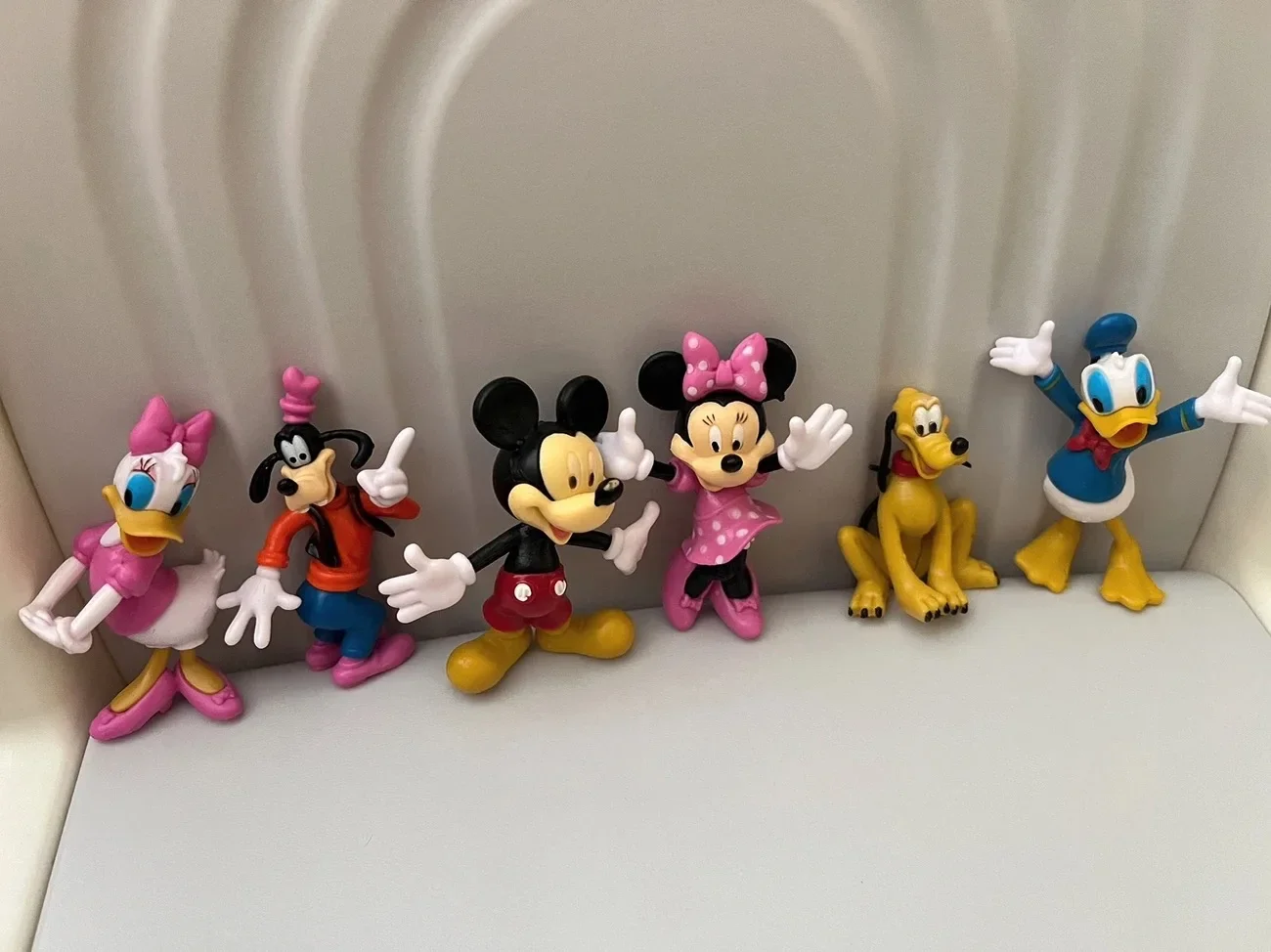 ของเล่นฟิกเกอร์การ์ตูนดิสนีย์น่ารัก มินนี่ มิกกี้เมาส์ กูฟฟี่ ของตกแต่งเค้กแต่งงาน ของขวัญงานแต่งงาน