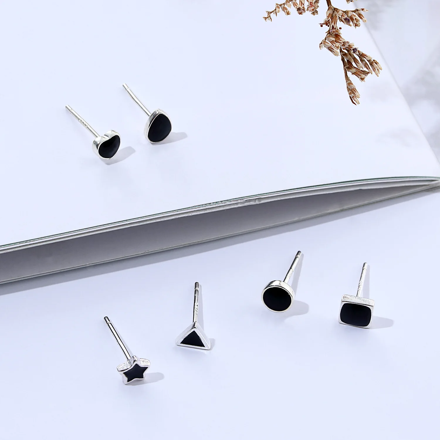 Silver Plated Geometric Black Oil Dropping Stud Earrings Mini Men Korean Simple Love Women Earrings Versatile Piercing Jewelry