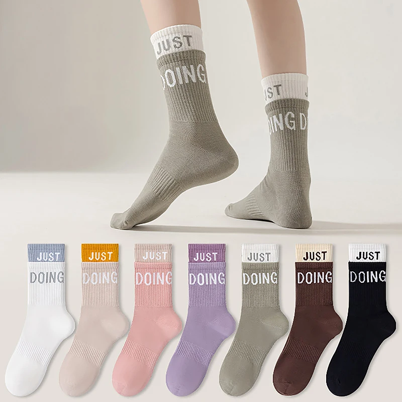 1 Pair Trendy Stretch High Tube Socks High Elasticity Lady Sports Socks Breathable Sweat Absorption For Adult