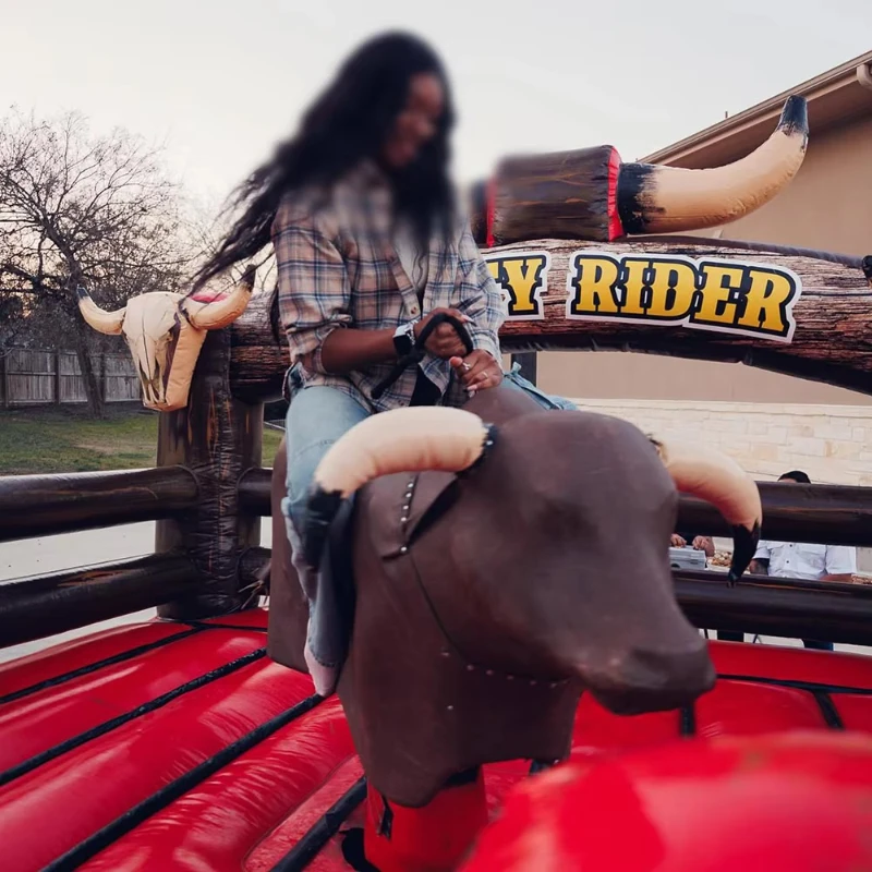 Commercial Games Mechanical Bull Riding Challenge Machine Inflatable Rodeo Riding Adult Large Outdoor Entertainment Equipment