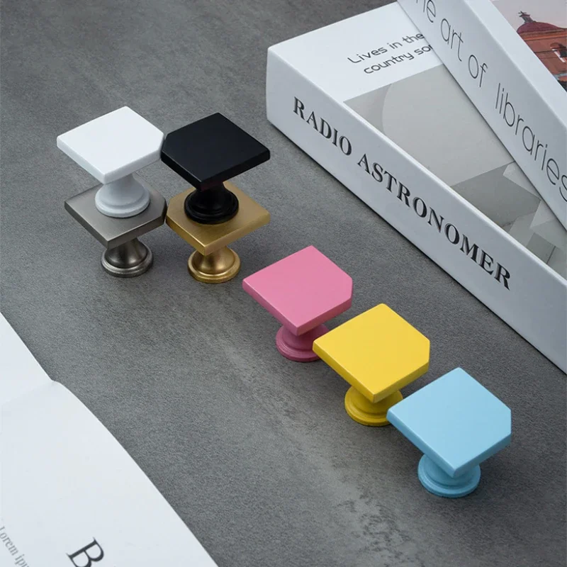 Colorful Children's Room Cabinet Door Knobs and Handles Macaron Drawer Knobs Single Hole Handles for Furniture Zinc Alloy 1PC