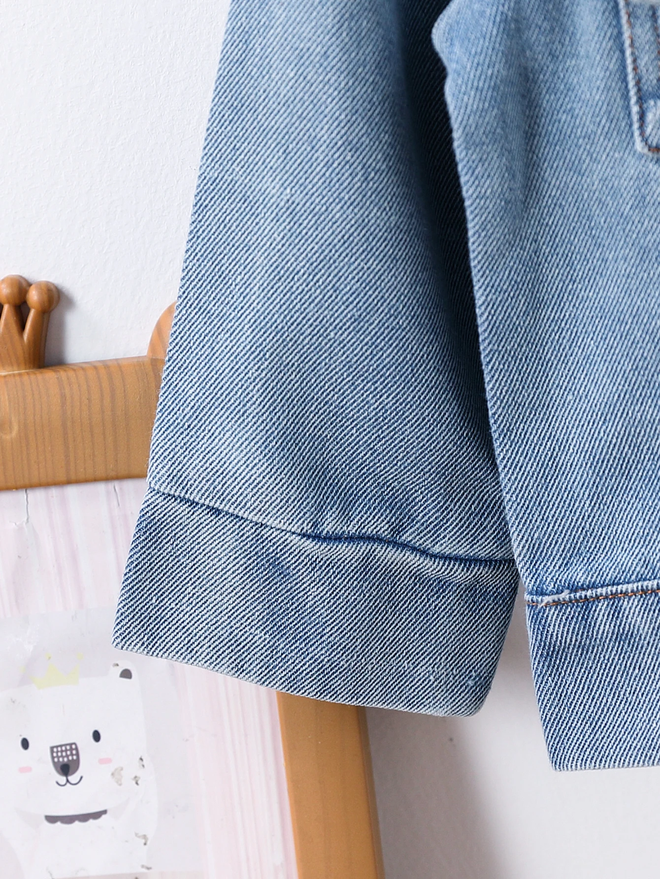 سترة للأطفال بياقة من الدنيم بتصميم كاجوال مع تفاصيل زر واحد، ملابس أساسية يومية، تصميم بسيط من قماش الدنيم #4