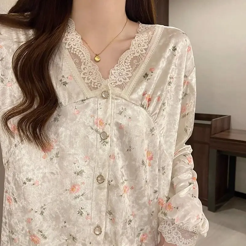 Gold Velvet Sleepwear 2024 Spring Autumn New Long Sleeve Floral V-neck Women's Pajama Set Female Loose Sweet Home Wear Suit