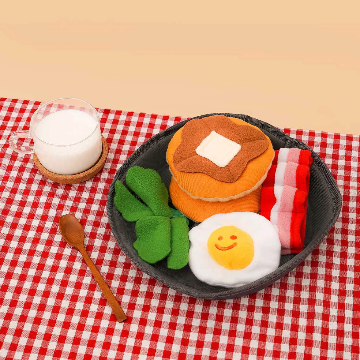 

Funny bacon breakfast set toy can make sounds, imitation hamburger bacon pet sniffing pad can hide food, boredom pet supplies