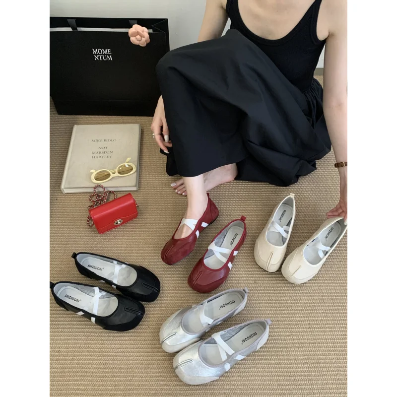 

Женские туфли-подковы в корейском стиле с разделенным носком, замшевые туфли Мэри Джейн на весну и осень, удобные туфли-бобы в стиле ретро