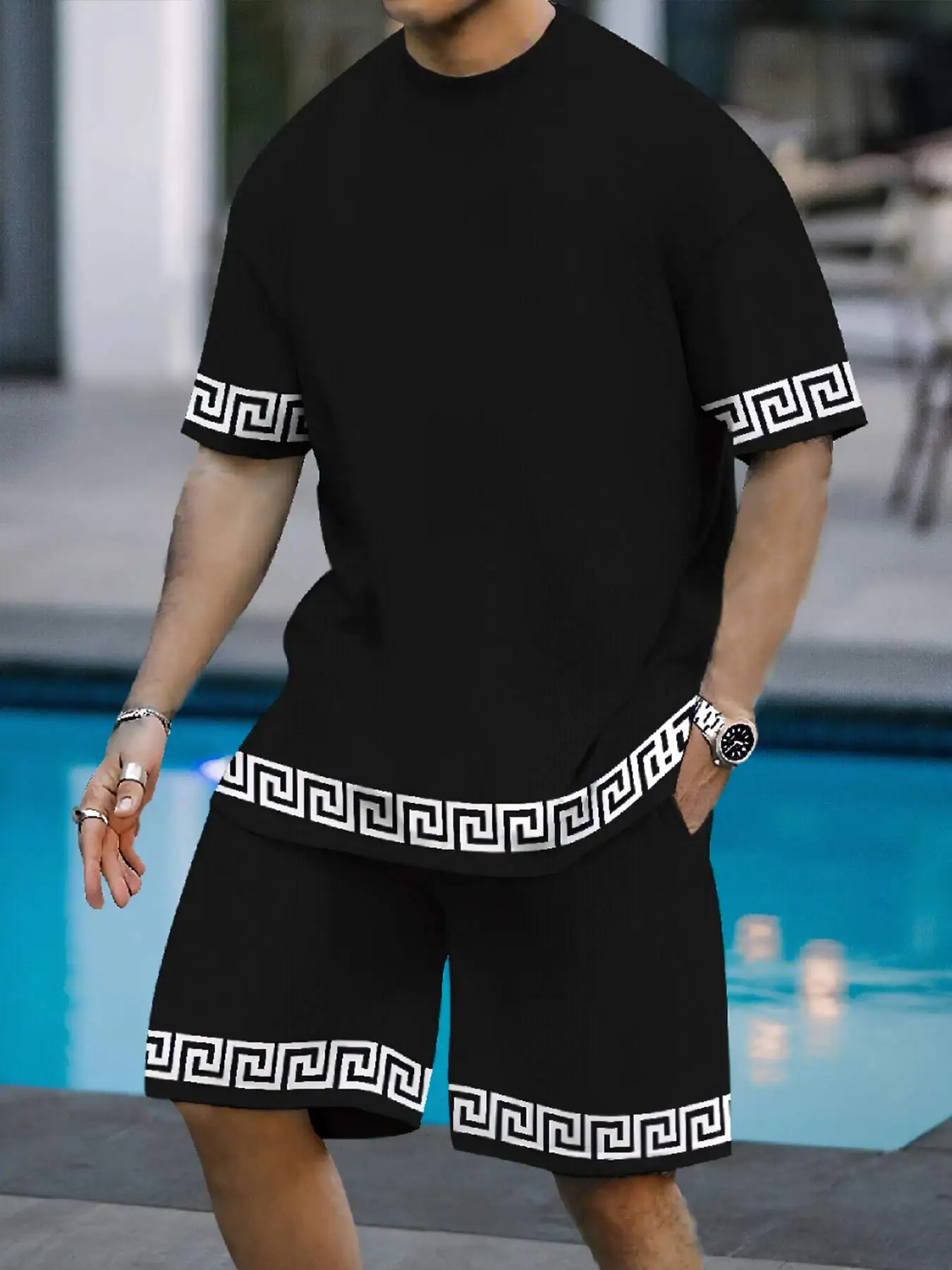

Men's Summer Sports Set Luxury Fashion Print Sweat Wicking Breathable T-shirt Mid Length Drawstring Shorts With Pocket Outfit