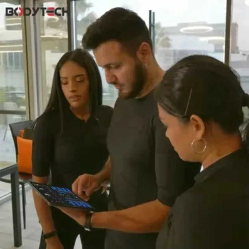 

Мощное заводское профессиональное оборудование для стимуляции электродов 2025, тренировочные костюмы EMS, фитнес-машины, беспроводные