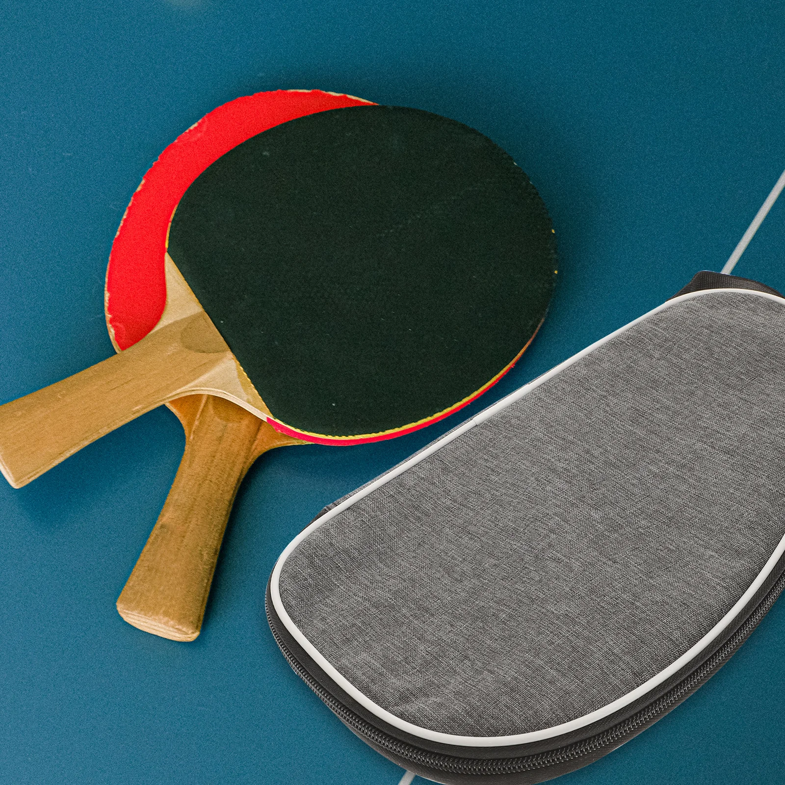 

Grey Portable Table Tennis Bat Bag Oxford Cloth Durable Shell Case Holds Three Balls for Athletes Players Professional Pong