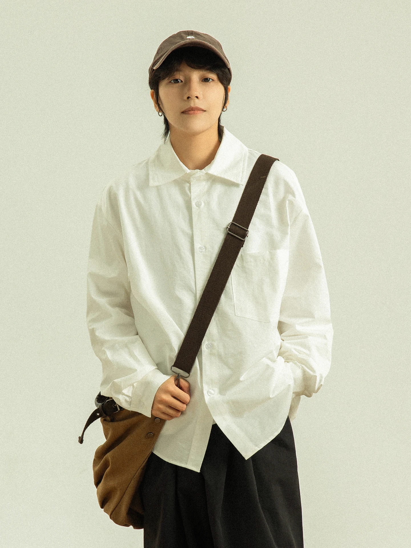 

GoodNorth Нейтральная белая рубашка с длинным рукавом, свободного кроя, однотонная, женская, модная, дышащая, удобная, из смесового хлопка