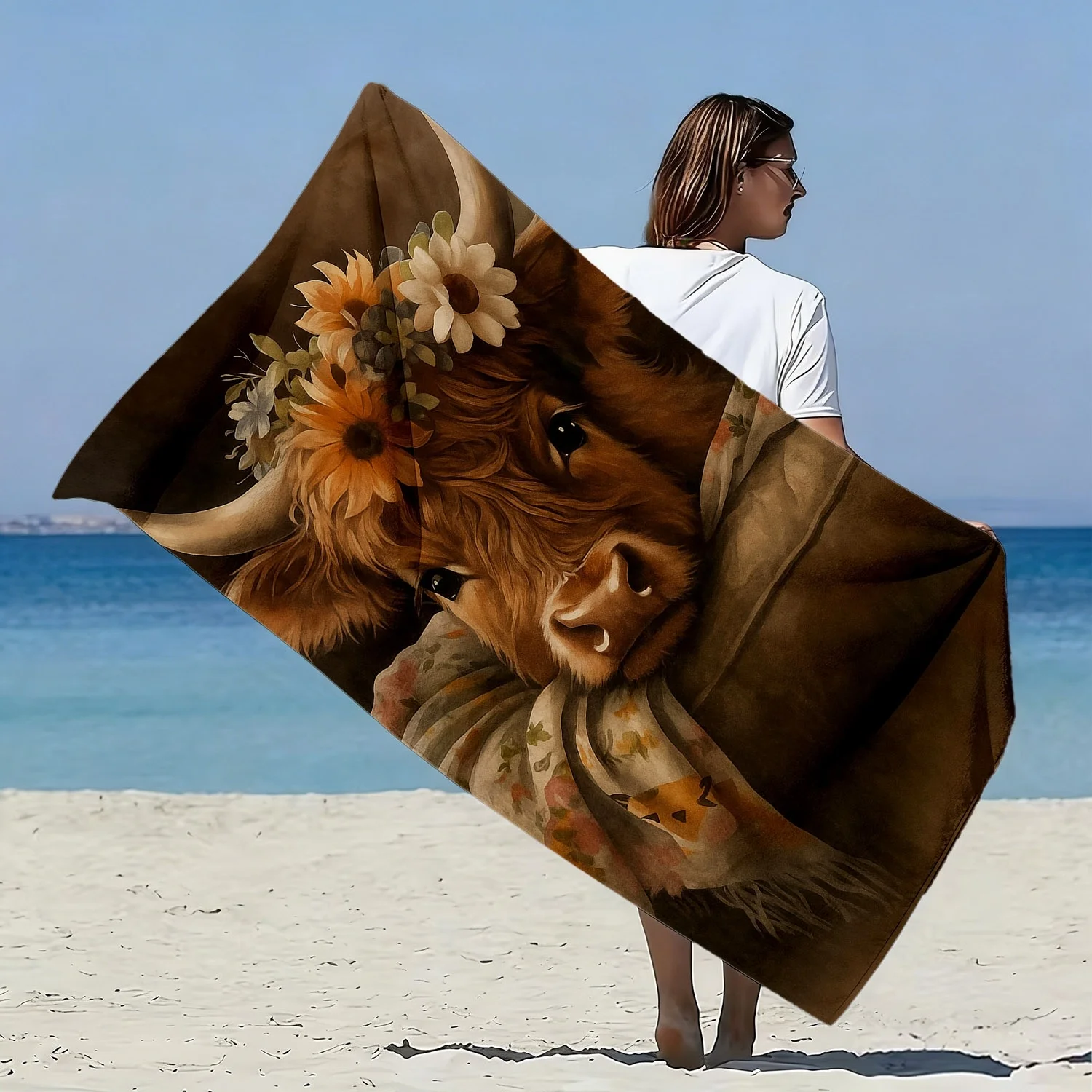 theme is Scottish Highland Cattle polyester microfiber beach towel is highly absorbent, suitable for swimming and beach outings