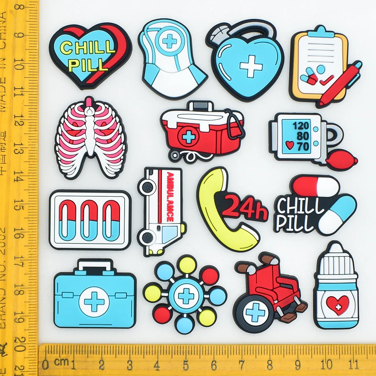 PVC Medical Nurse Shoe Charms Removable Hole Clog Buckles, Cartoon Stethoscope First Aid DIY Sandal Decoration Nurse Staff Gift
