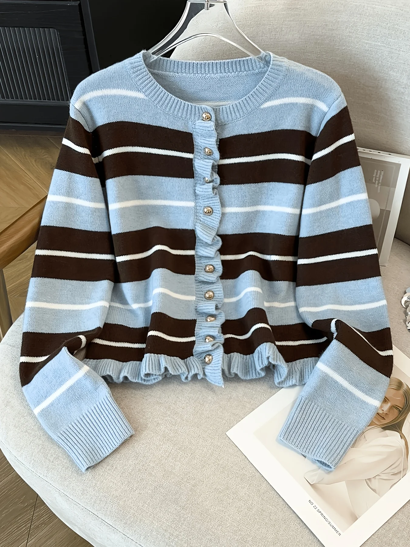 Cardigã de Malha com Detalhes em Babados e Mangas Longas, Suéter Curto Listrado com Botões Frontais, Estilo Elegante e Delicado, Casaco Casual Feminino