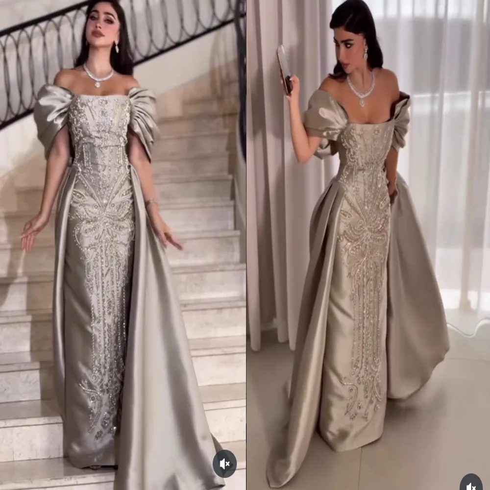 

Boat Collar Satin Pleated Beading Elegant Evening Dress Sheath Backless Long Prom Party Gown with Detachable Court Customized