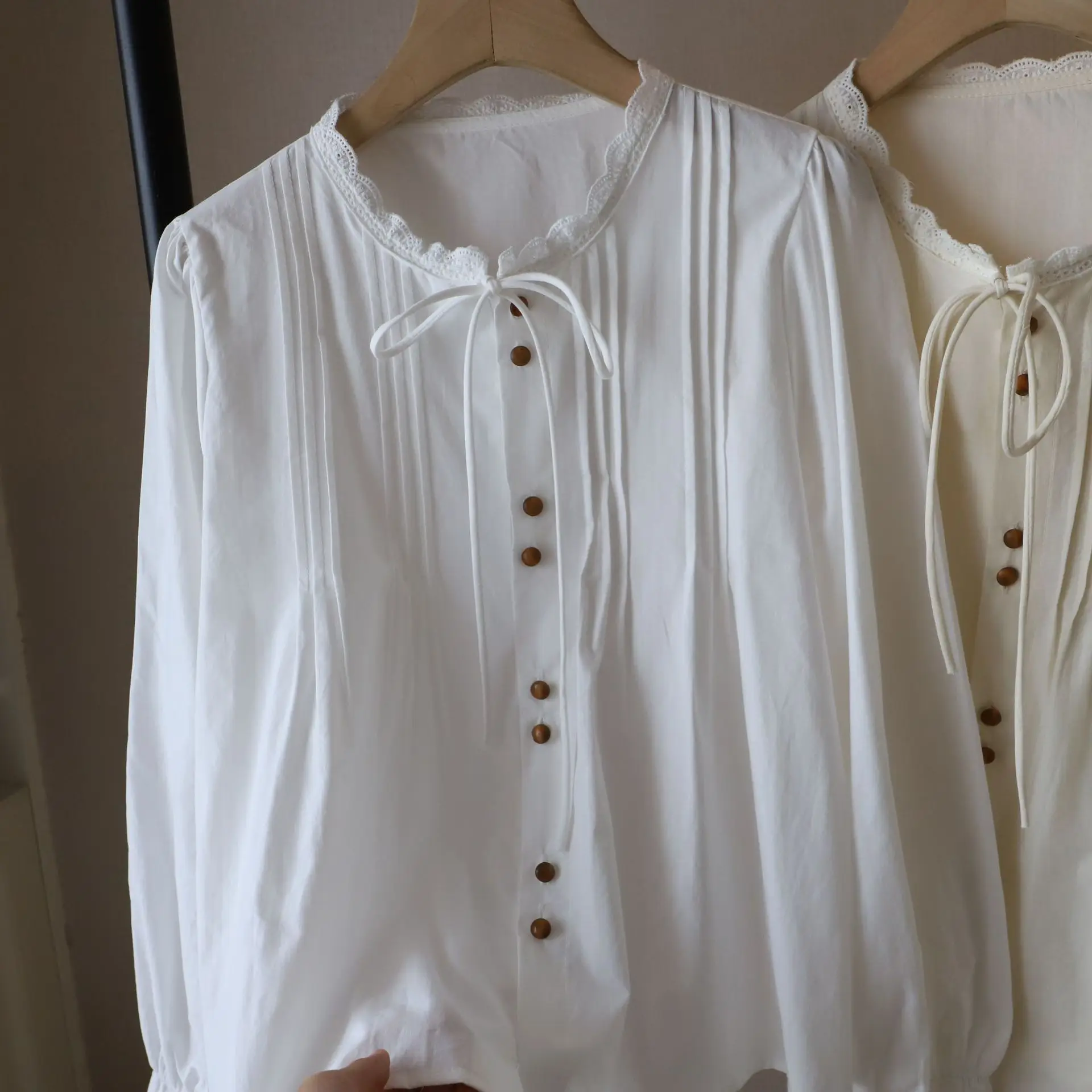 

Sweet Youthful College Sle Long Sve White irt Женский свободный плиссированный весенний новый топ Faion Fre Airy из чистого хлопка