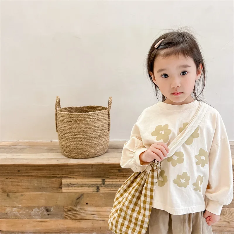 

2025 Новая футболка с длинными рукавами для девочек, модная детская футболка с цветочным принтом, хлопковые рубашки для маленьких девочек, хлопковые детские топы