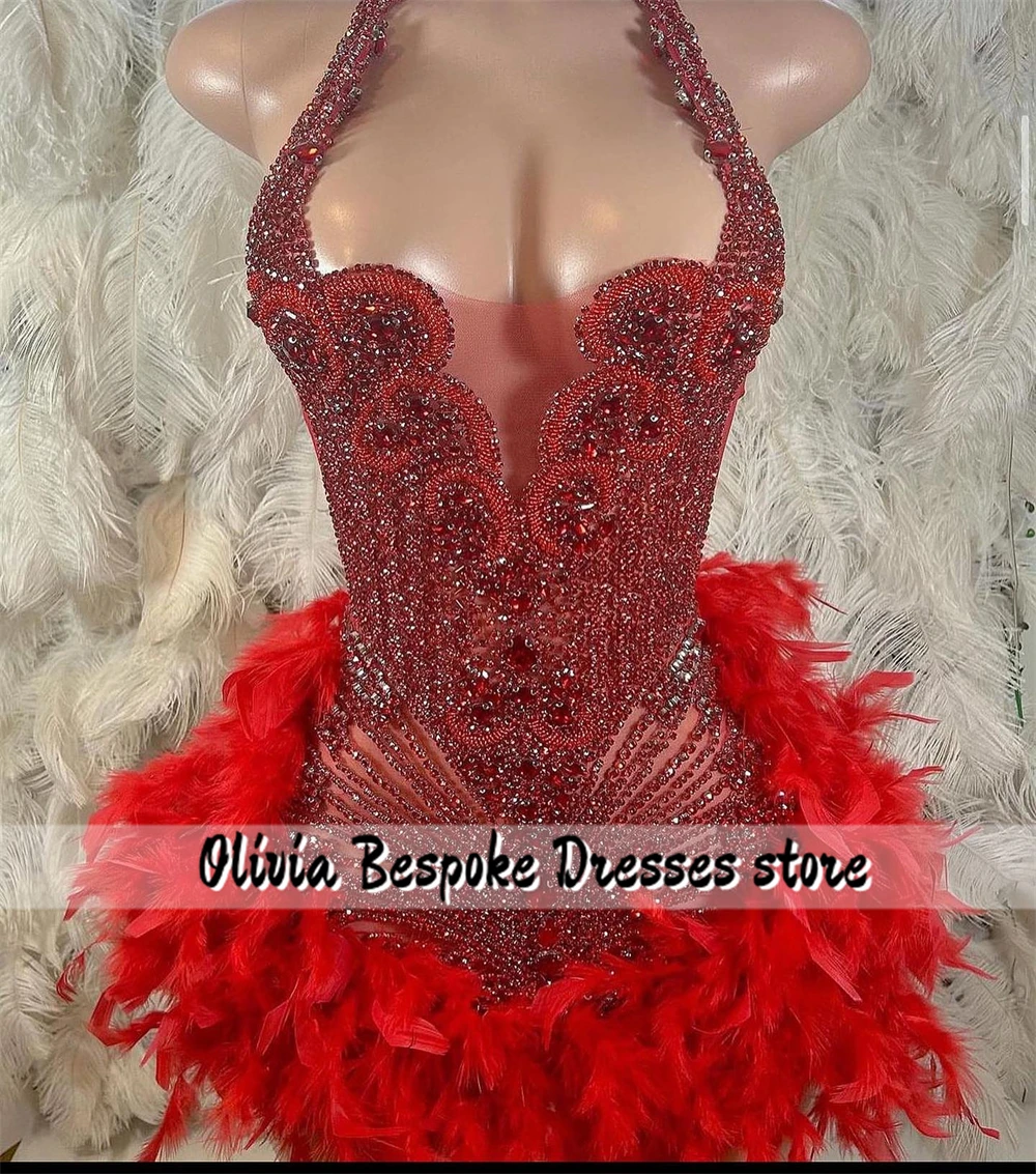 Extraordinary Red Homecoming Prom Dresses Beaded Rhinestones Feathers Halter Birthday Dress Luxury 2024 vestidos de graduación