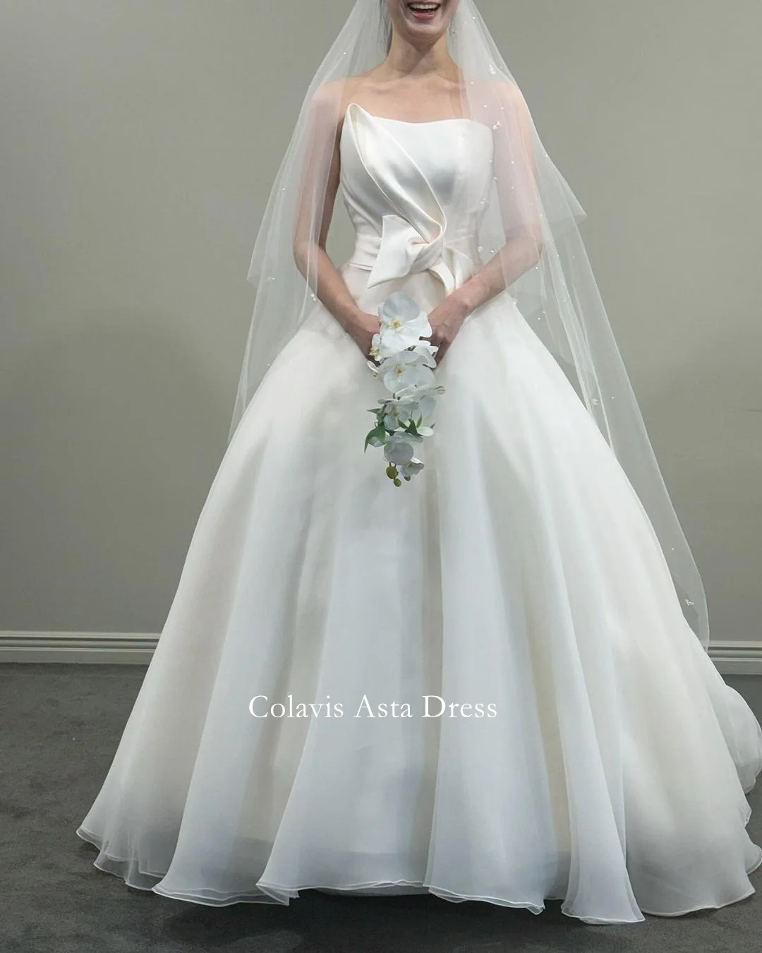 Colavis Asta Korea Strapless Organza Ball Gown Ruched Corset Wedding Dresses 웨딩드레스  Custom Made Photoshoot Bride Gowns Plus Size