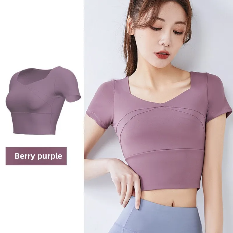 أزياء اليوغا الملابس قصيرة اليوغا الأعلى تمتد مع وسادة الصدر الجوارب الرياضية عارية اليوغا قصيرة الأكمام