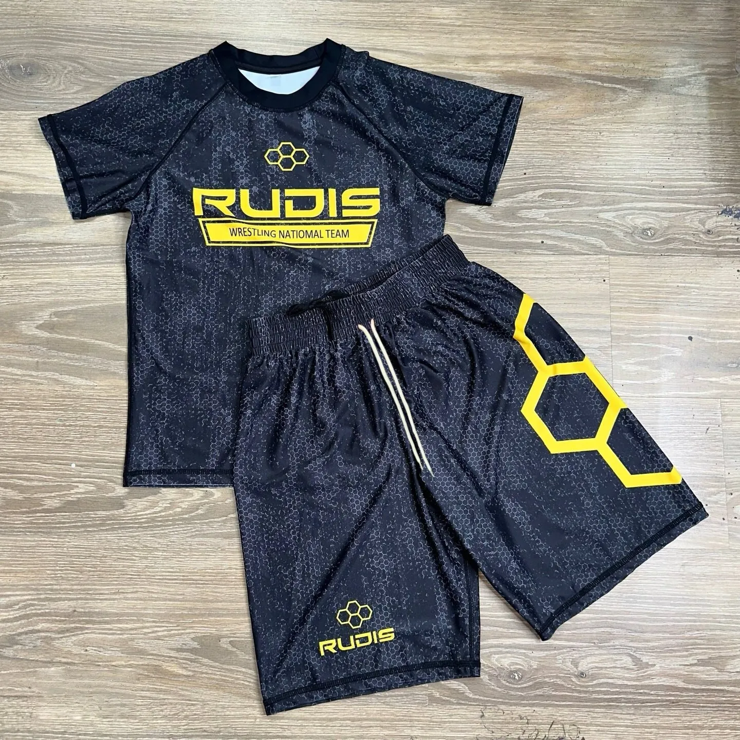 #7 Latest Athletic Training Tops Offers