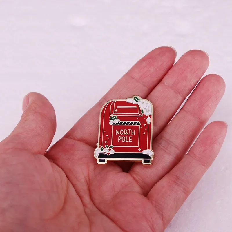 ألعاب الرسوم المتحركة الأوروبية والأمريكية شارة طية صدر السترة المعدنية صندوق بريد الكرتون مجوهرات بروش الملابس على ظهره الديكور دبابيس ميدالية #6