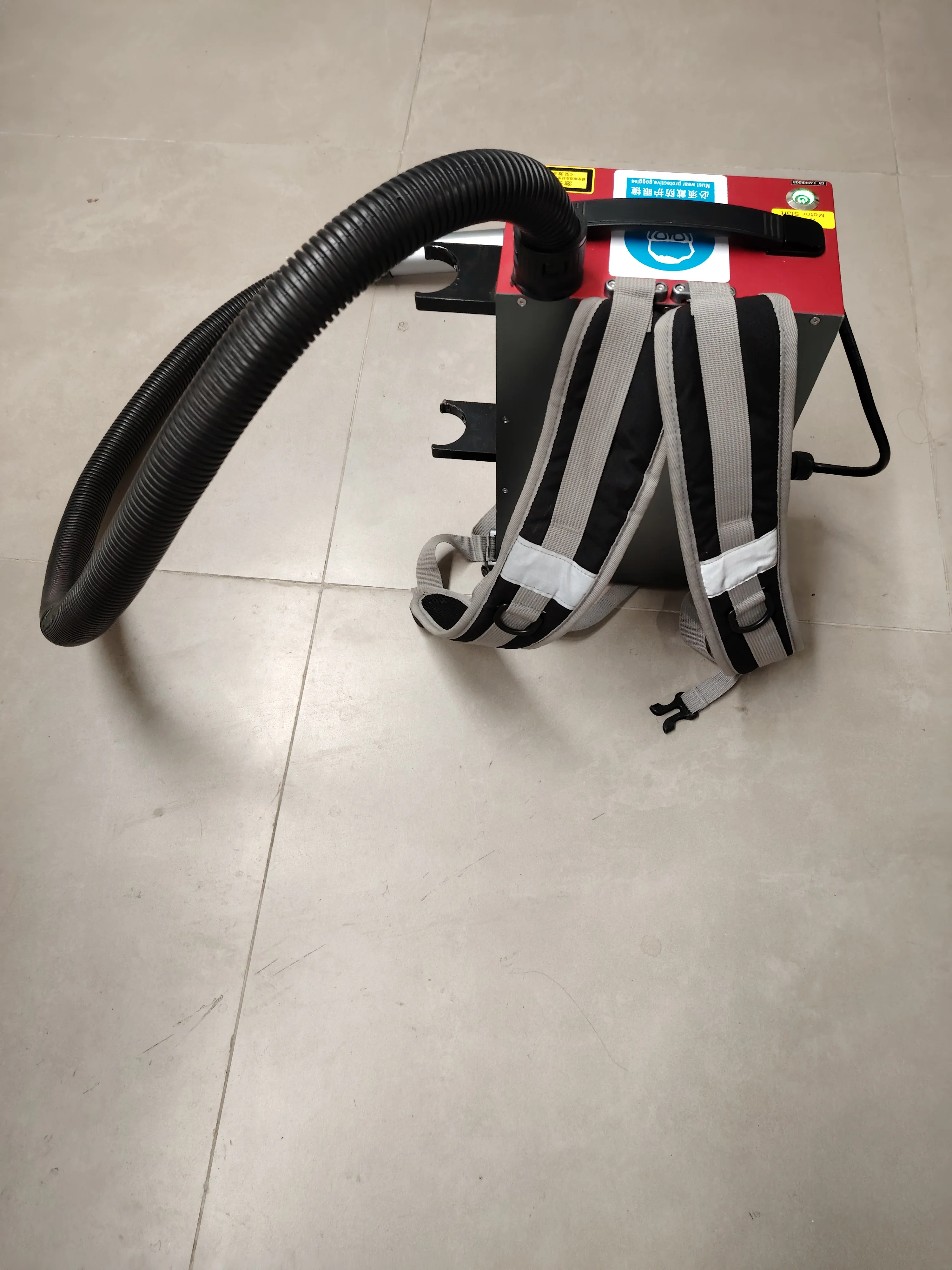 300w Rucksack Pulse Faser Laser Reinigung Maschine Rost Entfernung Maschine Für Metall Holz Lack Malerei Reiniger