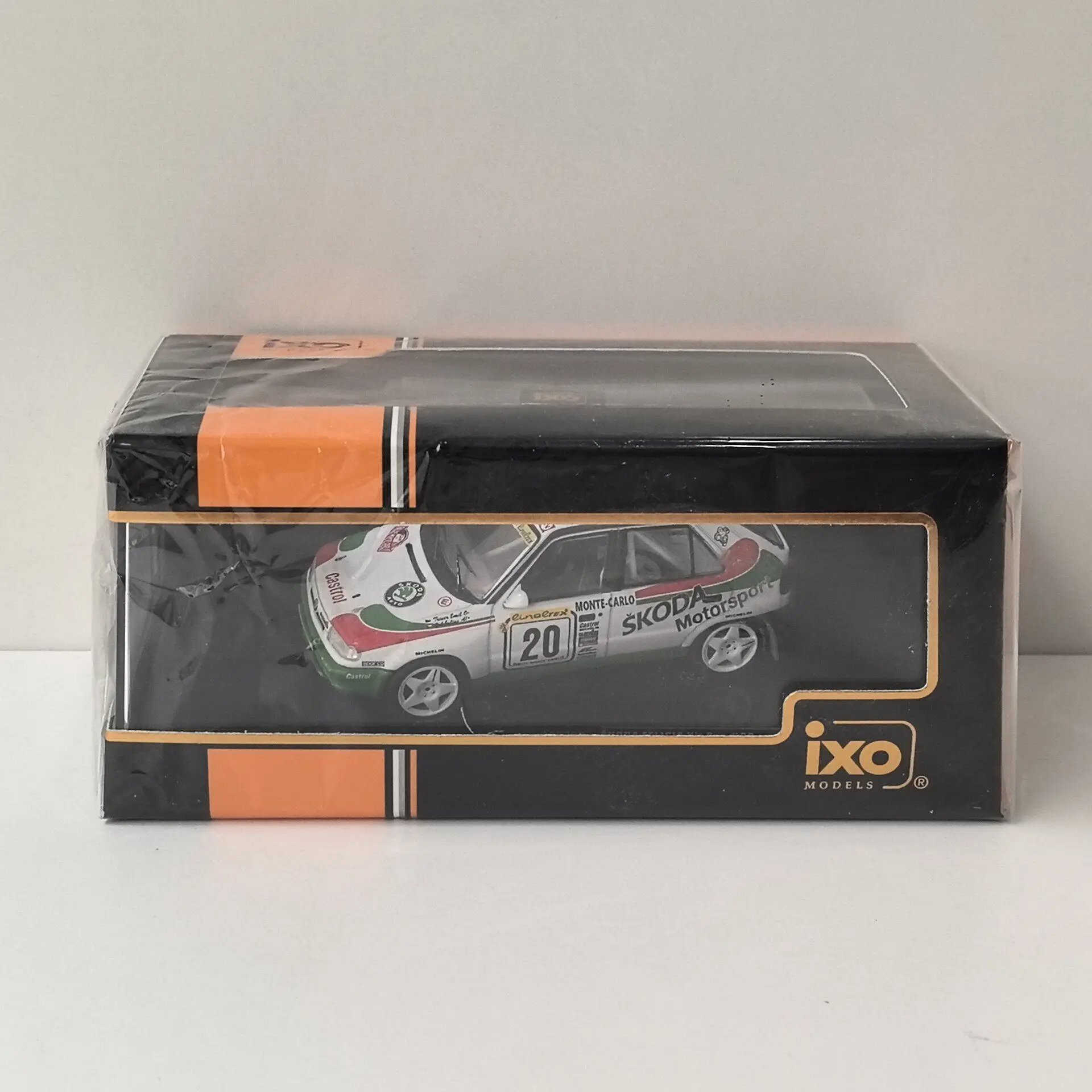 

Box Cracking Diecast IXO 1/43 Scale SKODA FELICIA KIT # 20 1997 Racing 22 Alloy Car Model