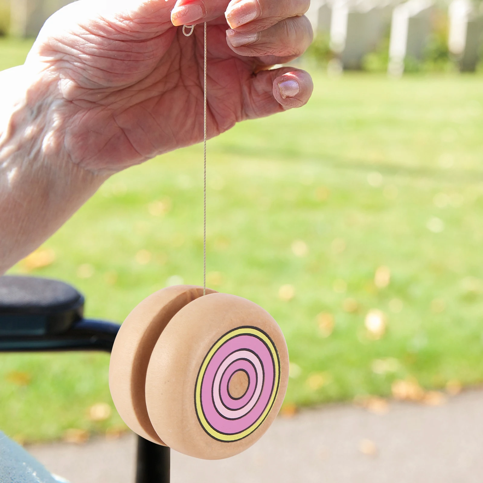 

2pcs Wooden Yo-yo Toy Colorful Educational Puzzle Finger Child Fun Portable Long-lasting Eco-friendly