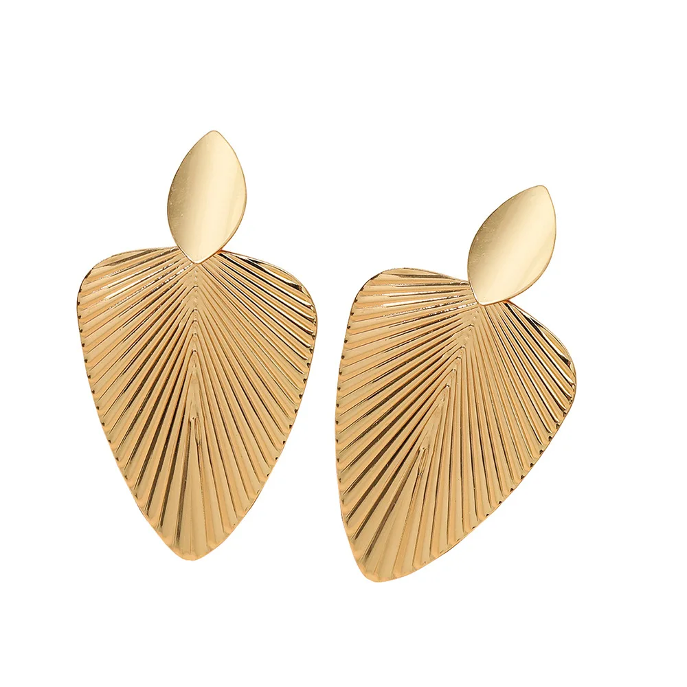 2023 New Gold Color Exaggerated Oersonalized Geometric Metal Earrings Leaf Shaped for Women's Jewelry Party Gift