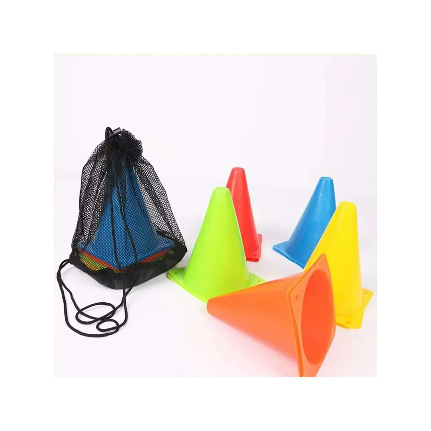 Equipamento de treinamento para basquete infantil, incluindo triângulos de obstáculos, cones, cones em forma de chifre, discos para futebol e mar