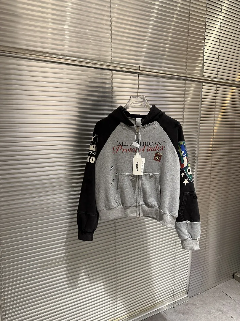 Jaqueta Moletom Masculina Oversized com Capuz e Zíper, Estampada, com Blocos de Cores e Efeito Vintage Desgastado, Estilo Hiphop, Coleção 26ss Protoco