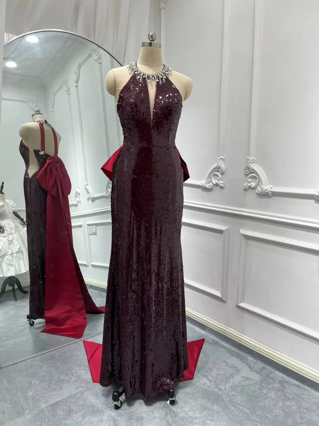 Shinny Wine Red Sequined Women Evening Dresses High Neck Pearl Crystal Bow Train Mermaid Wedding Party Dress Prom Occasion Stock