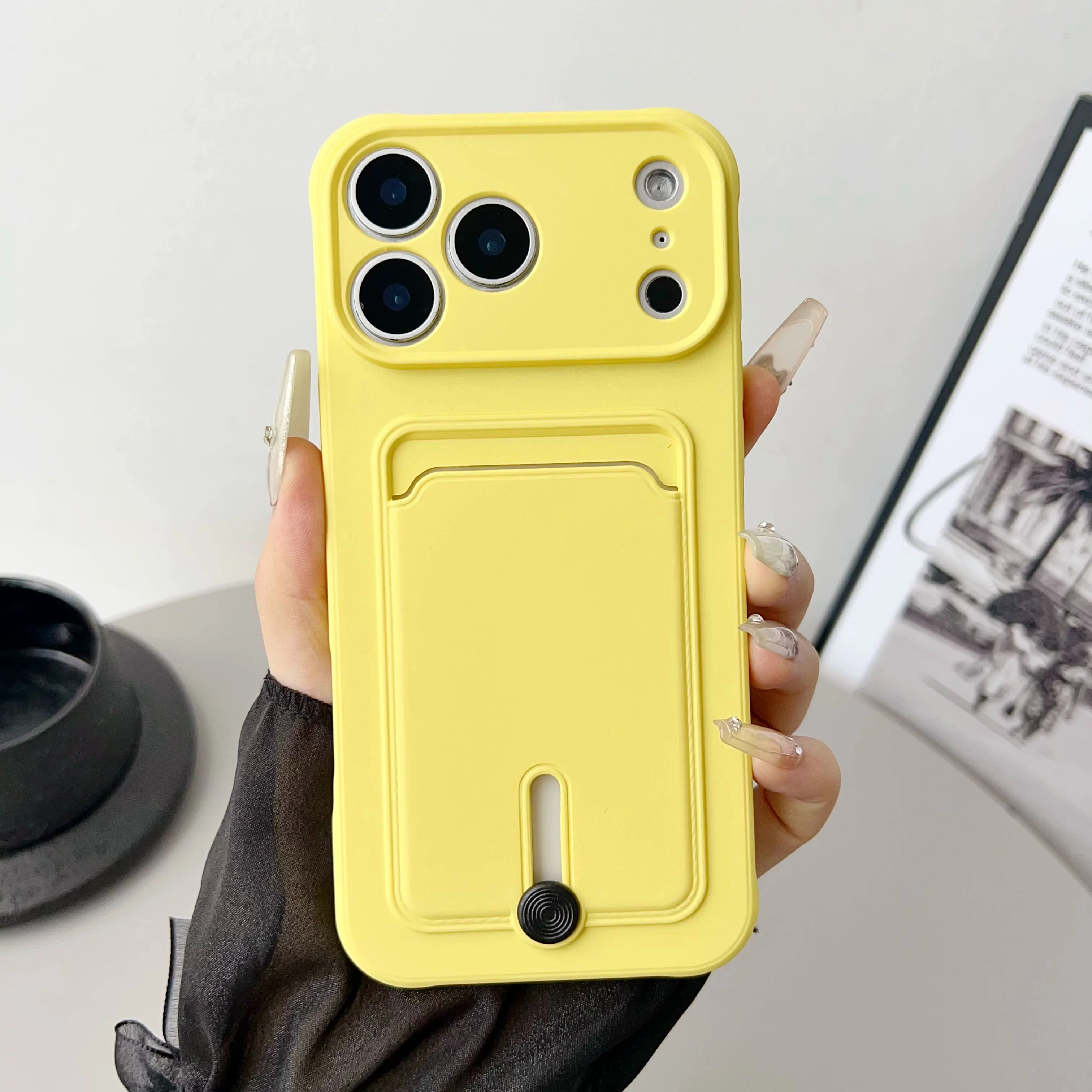 Donker kersenkleurige siliconen telefoonhoes met kaarthouder voor iPhone 18 17 16 15 14 13 Pro Max, schokbestendige achterkant