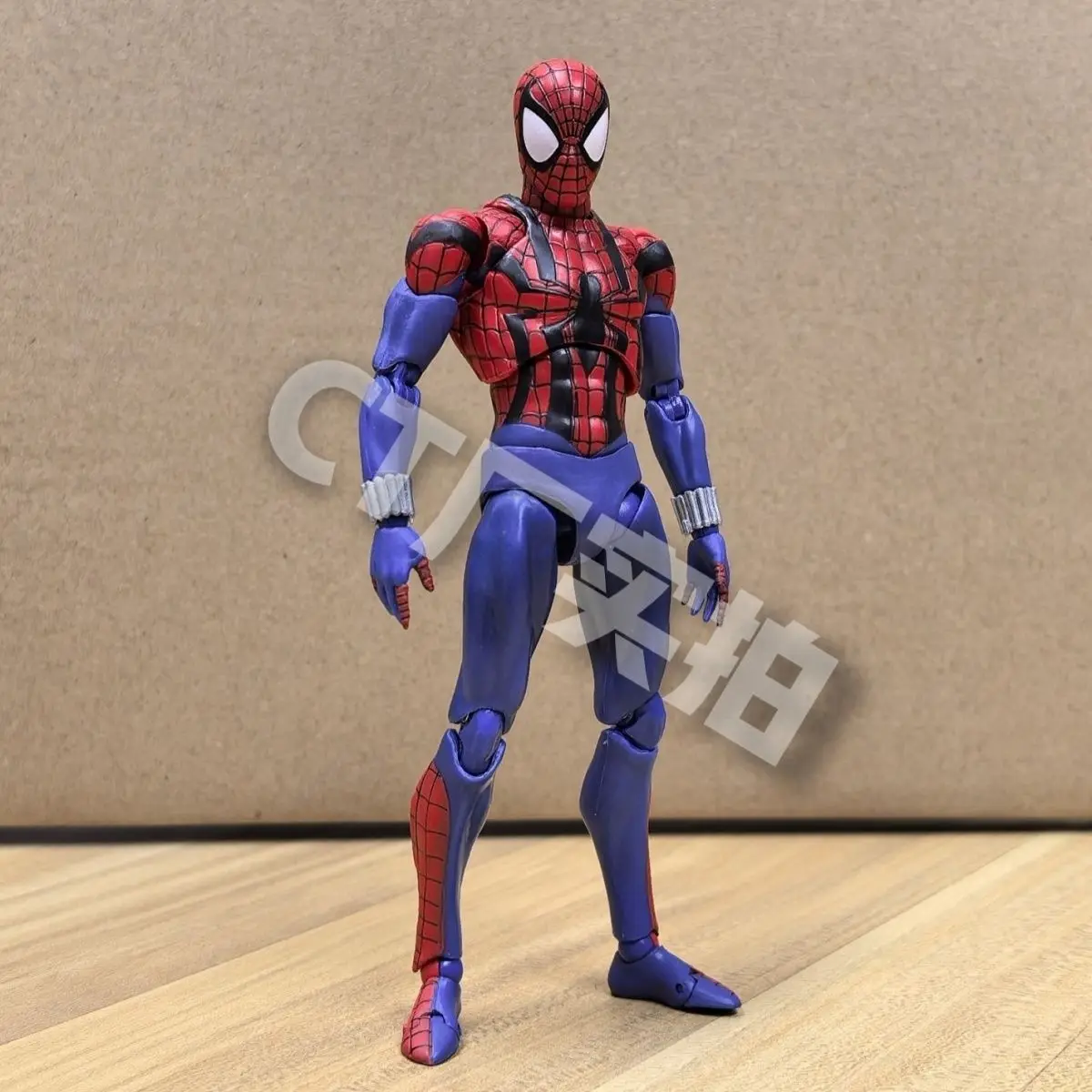 متوفر CT Toys Spiderman Mafex 143 Figure Ben Reilly Comic Ver Action Figure Ultimate Spider-Man عبر لعبة Spider-Verse