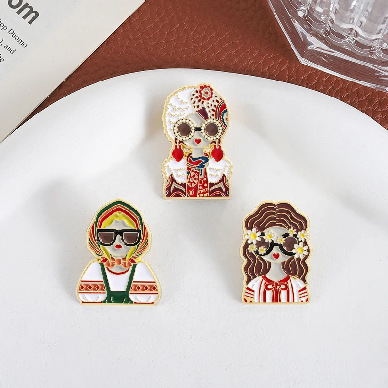 Russische Bräuche und Traditionen Emaille-Anstecknadeln Russische Matroschka & Katze Retro Kokoshnik Souvenir Brosche Reversnadel Schmuck Geschenk – Detail 16
