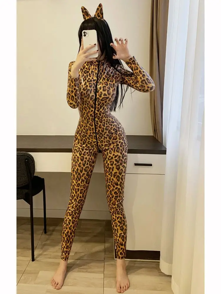 

Leopard Shiny PU Leather Catsuit Cosplay Outfit Leotard Two Way Zipper Open Crotch Bodysuit Hot Sexy Clubwear Conjoined Jumpsuit