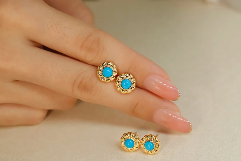 LUOWEND 100% 18K Yellow Gold Earrings Romantic Flower Design Real Natural Turquoise Stud Earrings for Women Engagement Jewelry