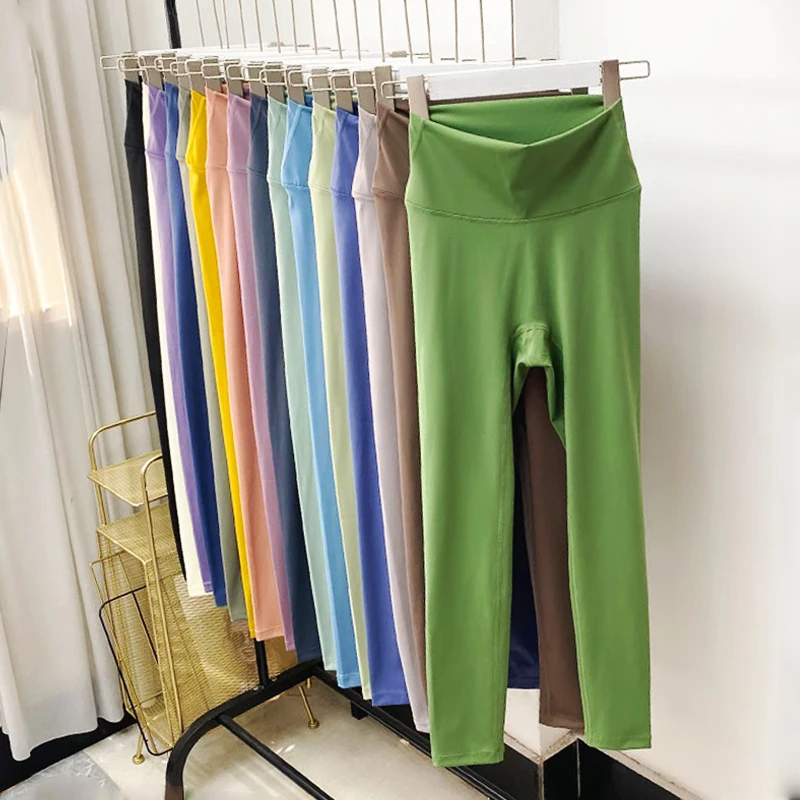 Calças de Yoga Nude Feel Femininas de Cintura Alta com Efeito Levanta Bumbum, Camada Base, Cores Vibrantes, para Uso Externo, Calças de Nove Pontos para Fitness