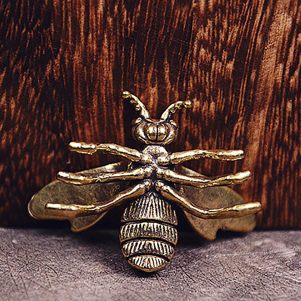 Retro Goldene Bienenfigur aus Messing, Tier-Insekten-Handwerkskunst, Statue, Skulptur, Gold, Dekoration für Schreibtisch, Zuhause, Büro, Sammlerstück, Geschenk – Detail 4