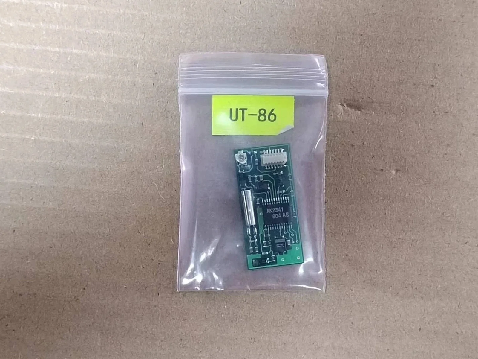 

UT-86 CTCSS Decoder BOARD module For ICOM IC-V68、IC-U68、IC-GW1