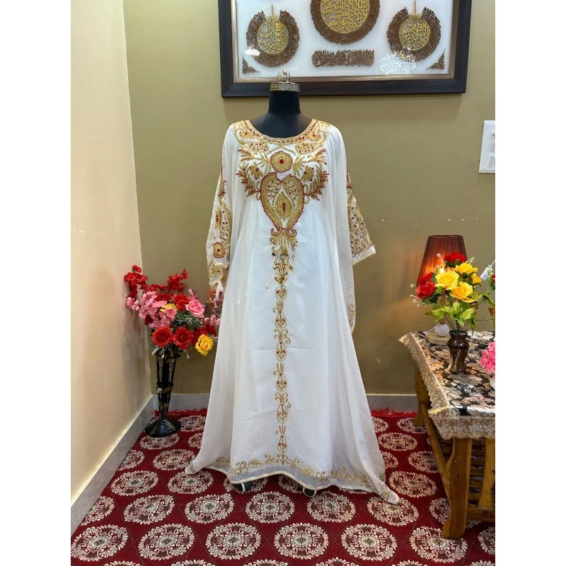 White Embroidered Work Clothes for Africa Attre Arabic Coffee Beans in Large Sizes