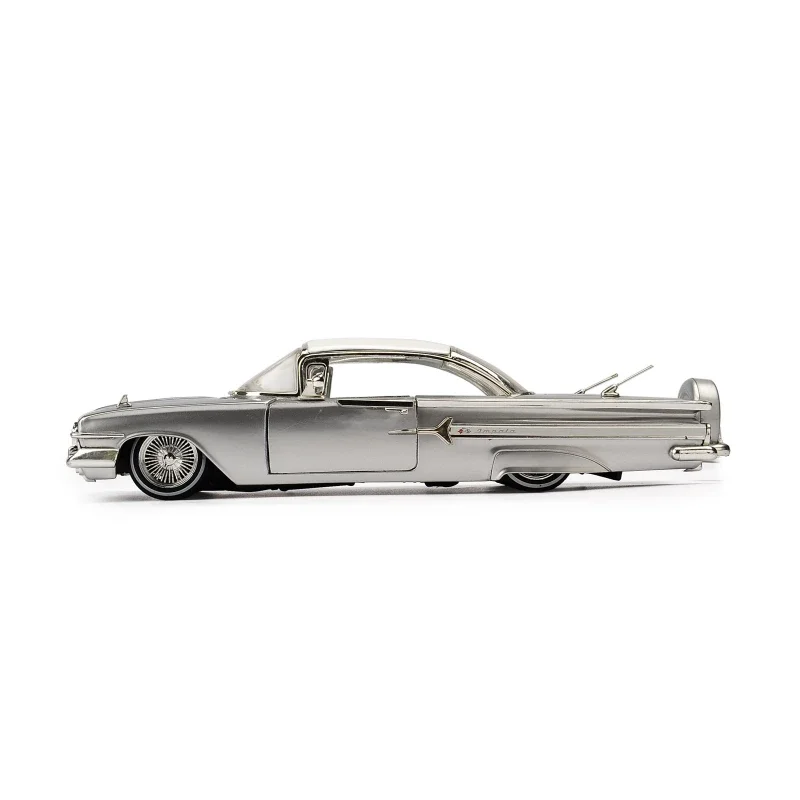 Jada 1:24 1960 CHEVY IMPALA Vintage Classic Car High Simulation Diecast Metal Alloy Model Car Chevrolet Toys For Kids Gift