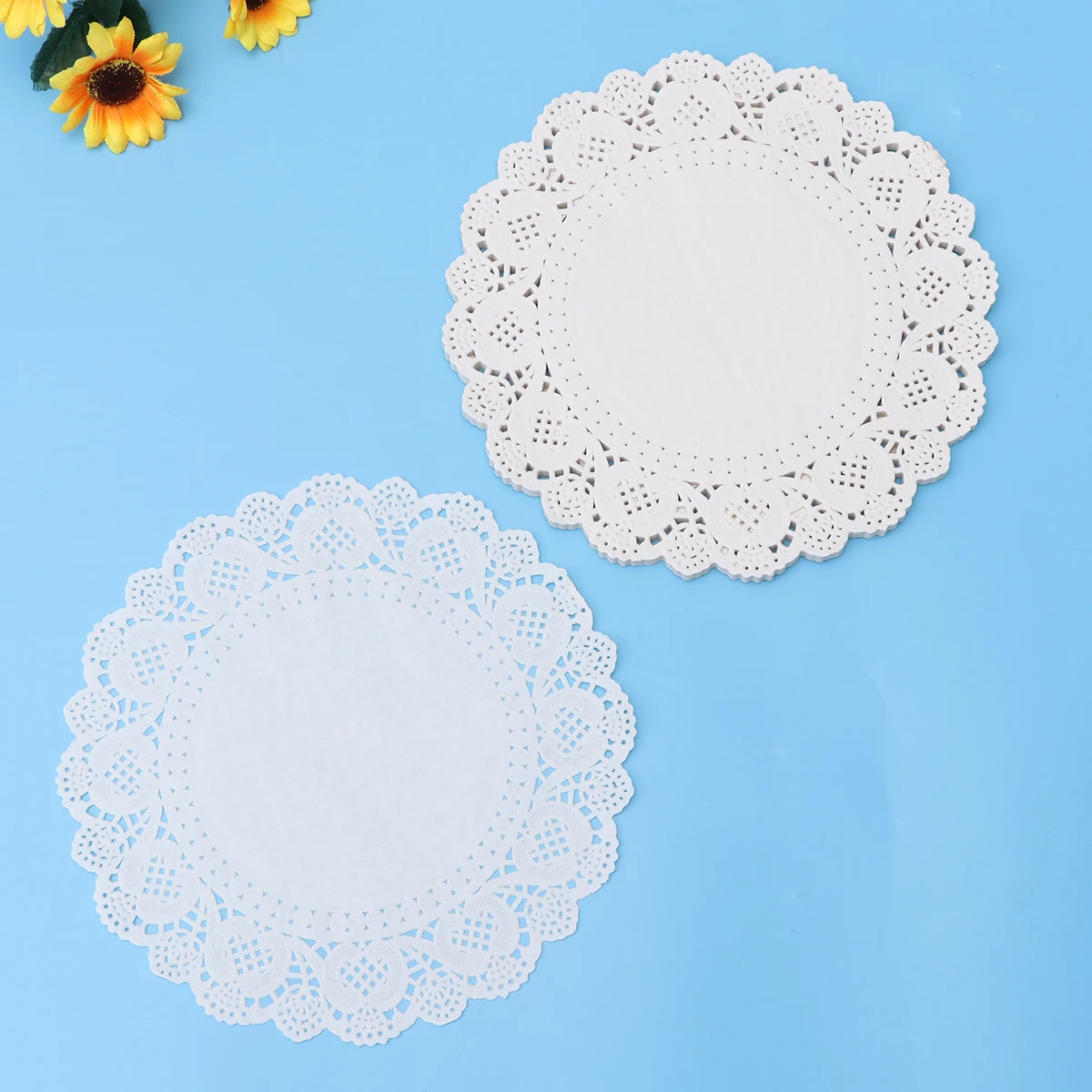 

100pcs Baking Paper Pad Lace Hollow Design Disposable Cake Liner For Party Table Decor White Lace Paper Baking Tools Kitchen Bar