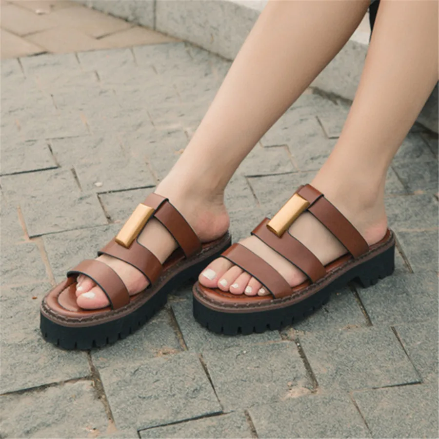 

Thick Sole Slippers Women's Sandals Summer 2024 Beach Slides Designer Platform Mules Straps Gladiator Shoes Creepers