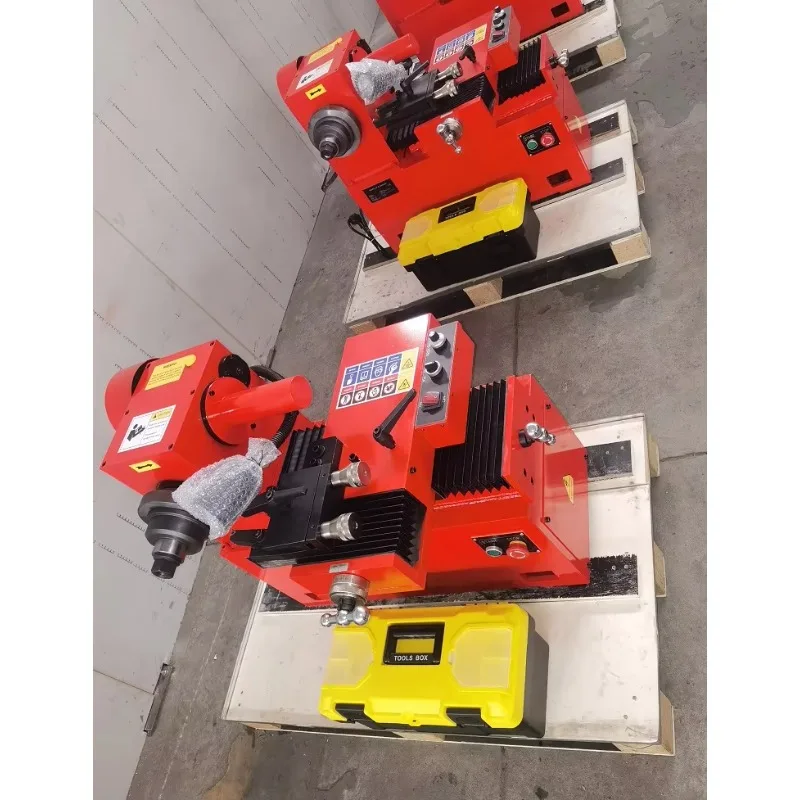 C9450 Bremsscheiben-Drehmaschine mit automatischer Messerzuführung, einstellbarer Geschwindigkeit, elektrischer Messerhalterung für die Aufarbeitung von Auto-Bremsscheiben