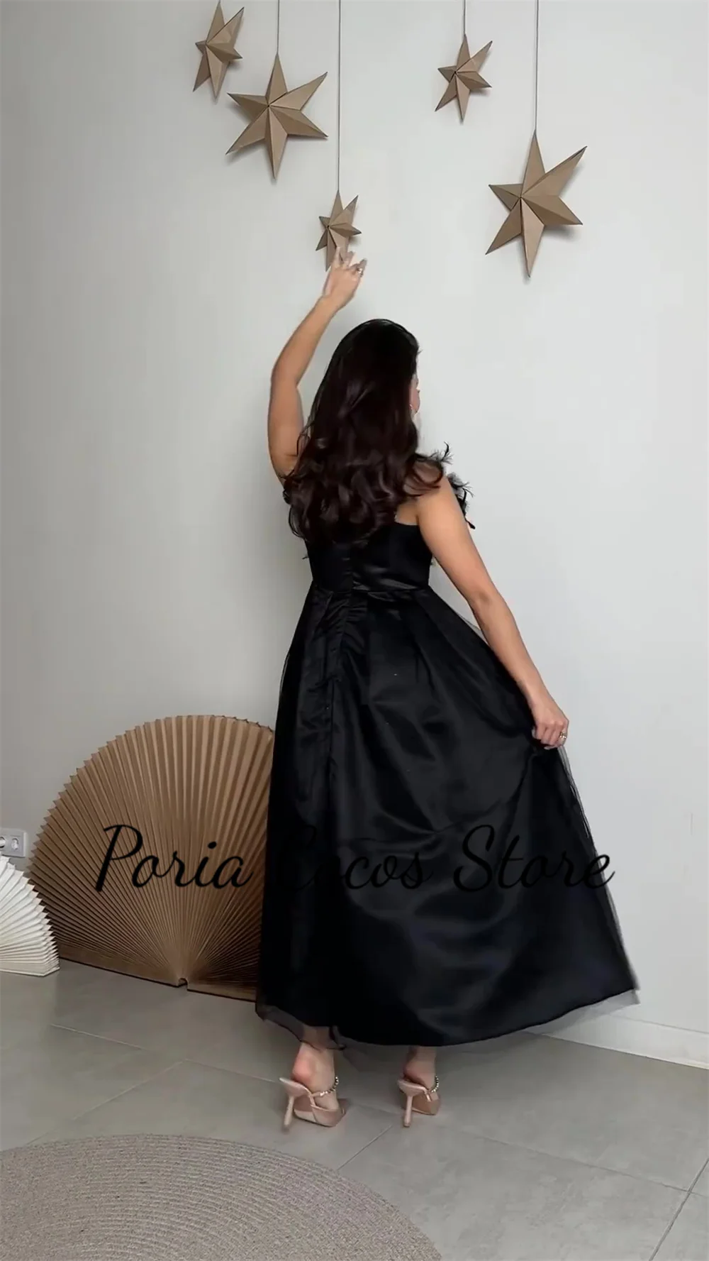 Vestido de baile de tule minimalista personalizado, linha a, sem alças, com pregas de penas, costas nuas, comprimento do tornozelo, vestido de festa elegante feminino