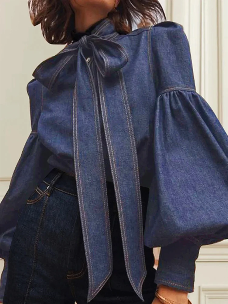 

Женские блузки с высоким воротом для весны/осени, новые модные топы из имитации денима с длинными рукавами-фонариками и бантом